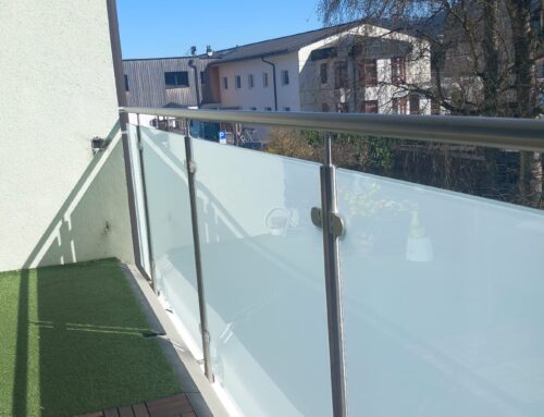Glasbalkongeländer